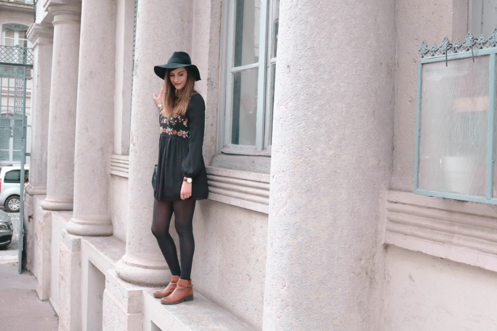 Comment porter une robe courte en hiver ? Blog mode Lyon