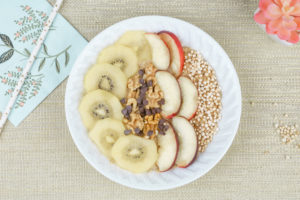 Porridge healthy aux fruits kiwi et nectarine
